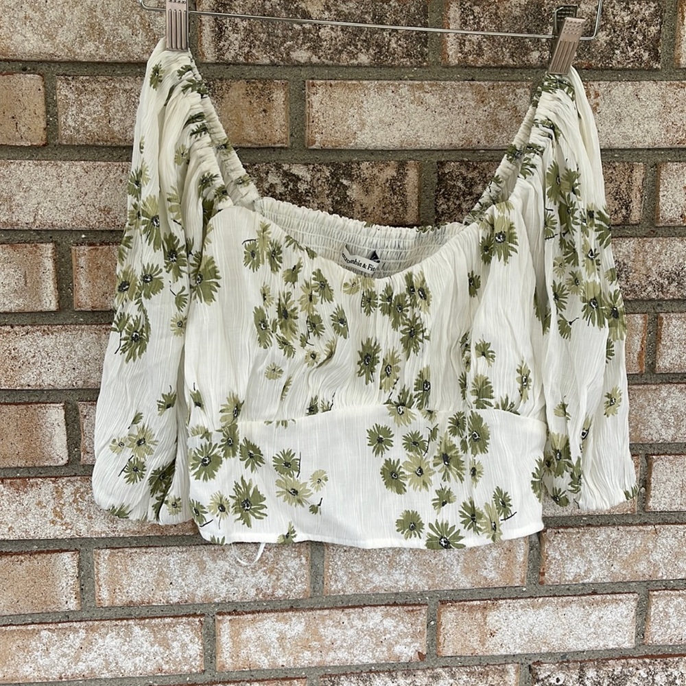 NWT Abercrombie and Fitch floral green/ivory crop top size L - Picture 3 of 10